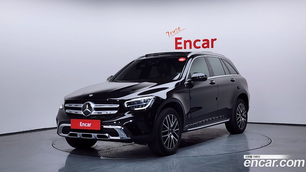 Mercedes-Benz GLC-Class 2021