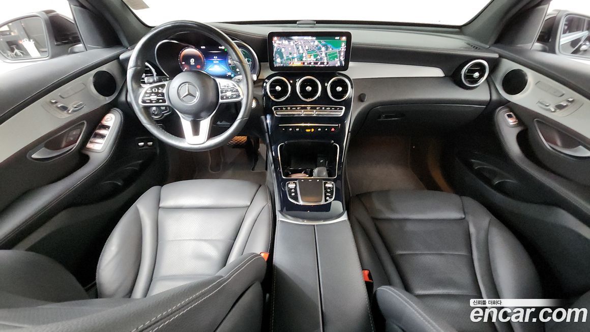 Mercedes-Benz GLC-Class 2021