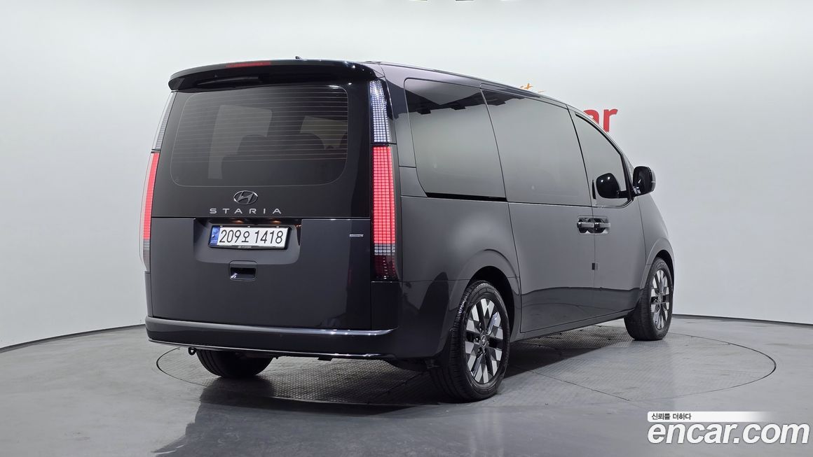 Hyundai Staria 2023