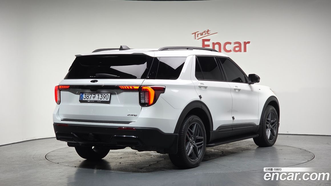 Ford Explorer 2025