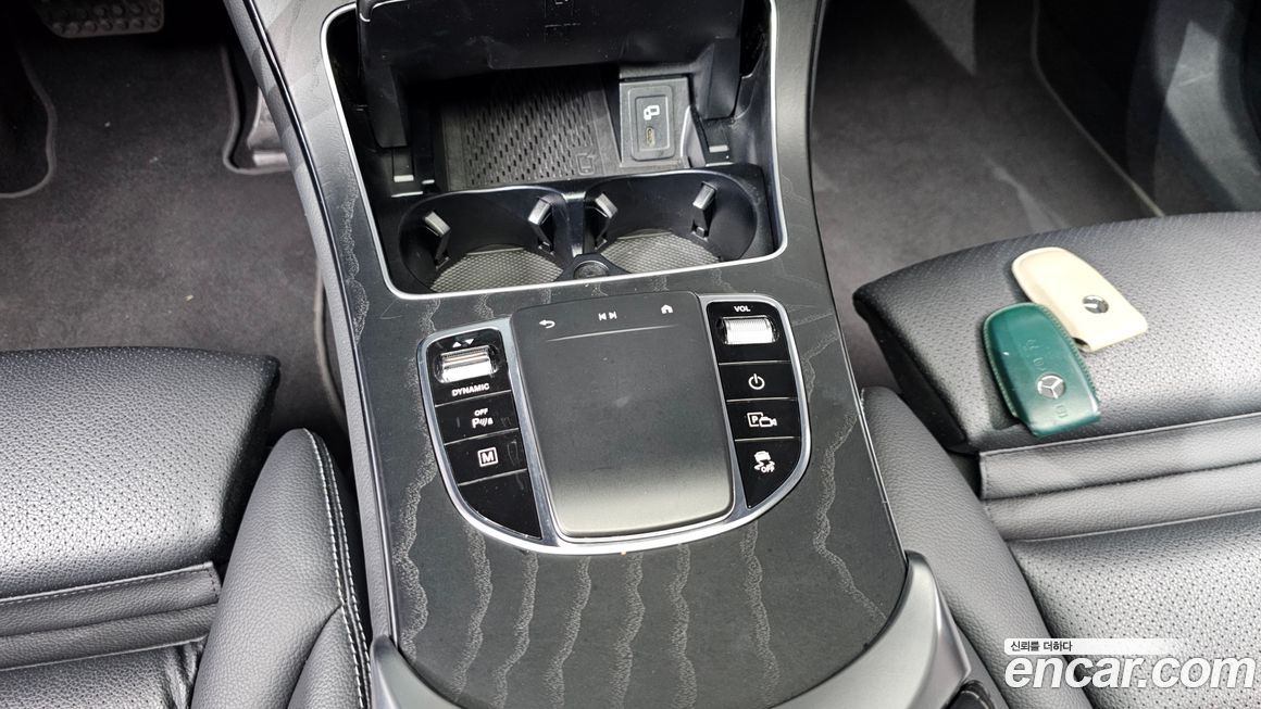 Mercedes-Benz GLC-Class 2023