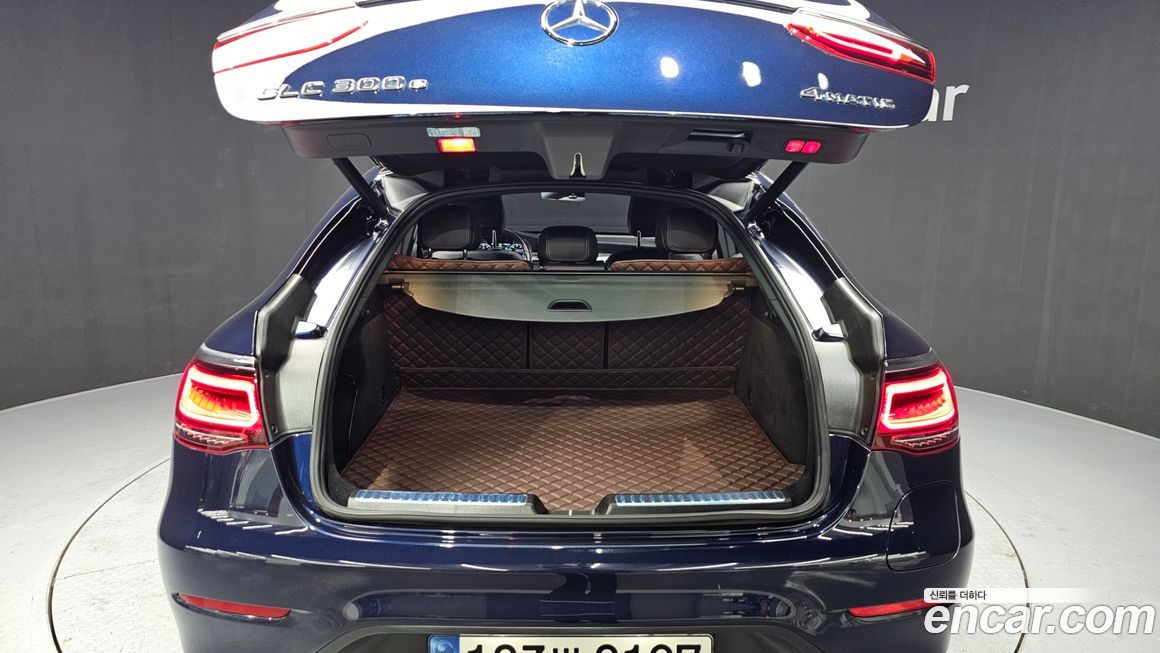 Mercedes-Benz GLC-Class 2023