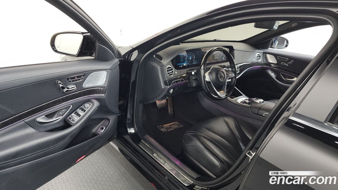 Mercedes-Benz S-Class 2020