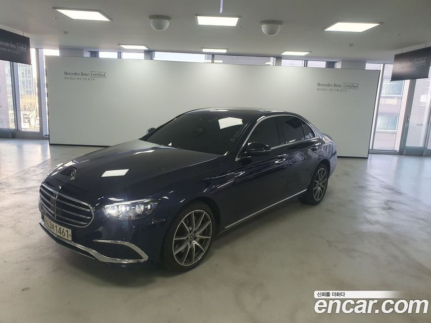 Mercedes-Benz E-Class 2022