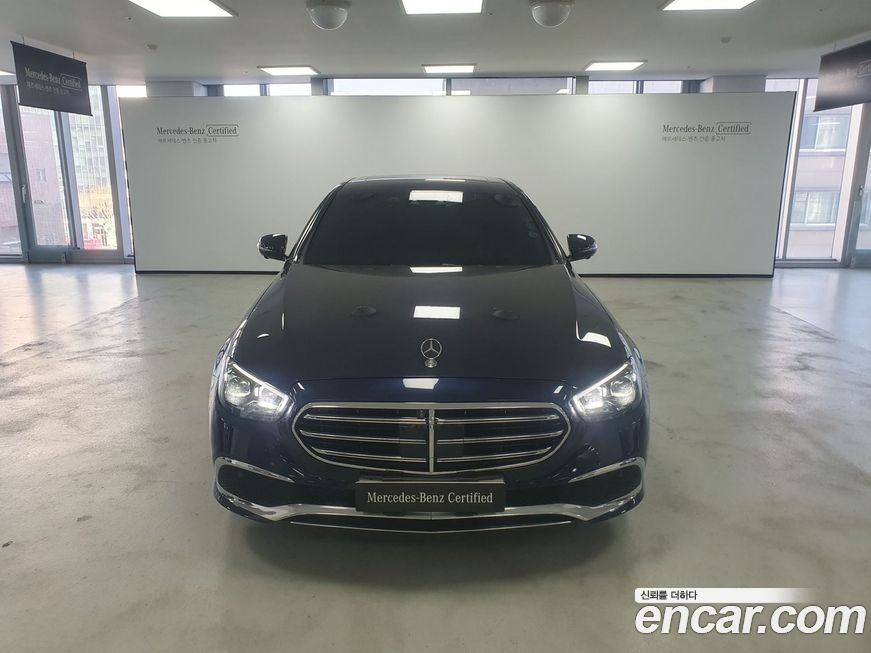 Mercedes-Benz E-Class 2022