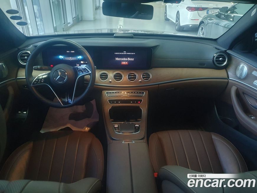 Mercedes-Benz E-Class 2022