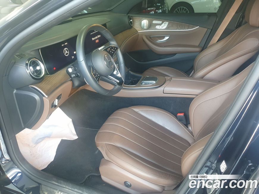 Mercedes-Benz E-Class 2022