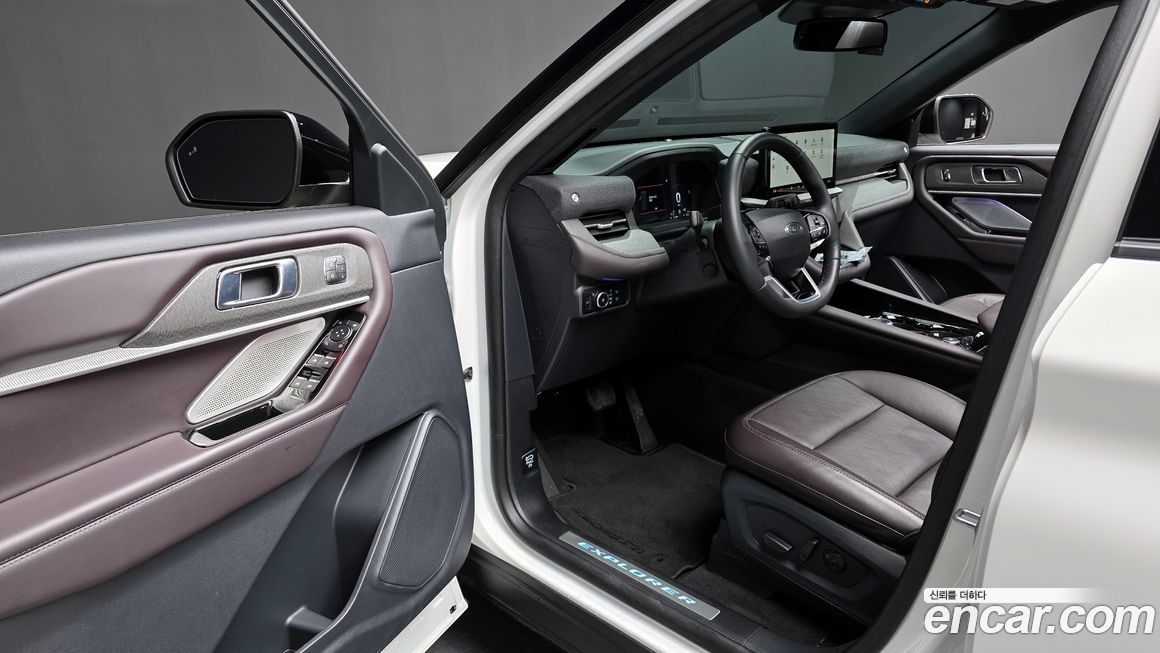 Ford Explorer 2025