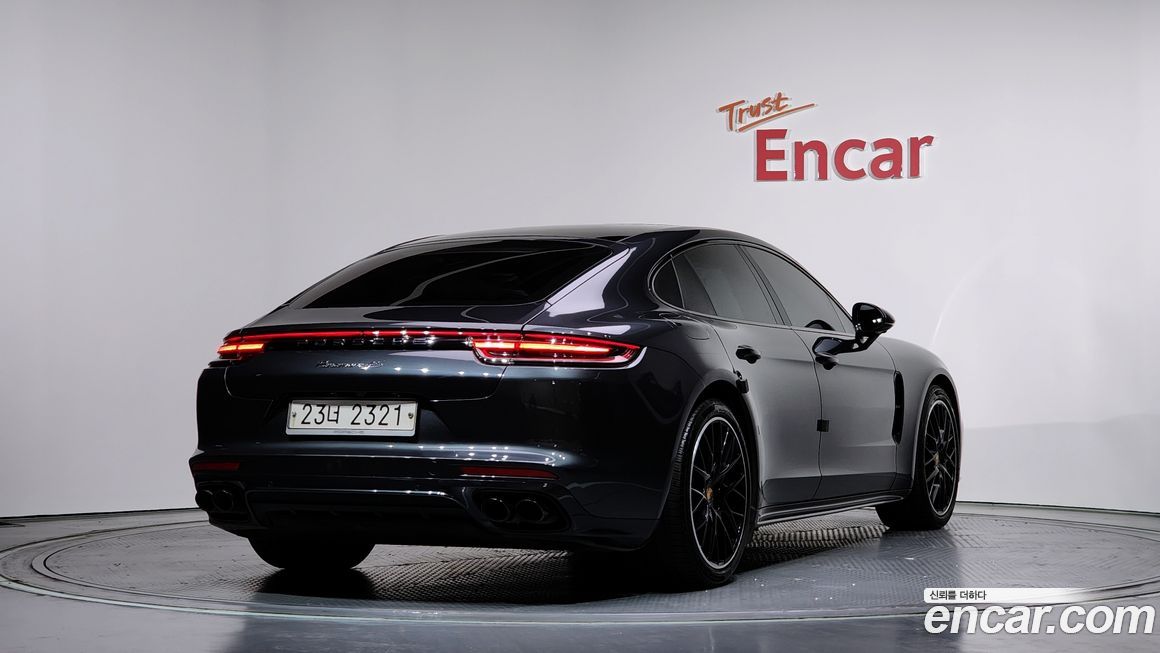 Porsche Panamera 2019