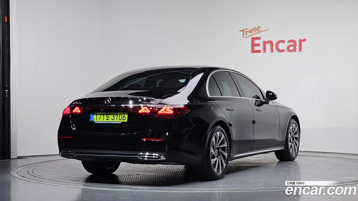 Mercedes-Benz E-Class 2025