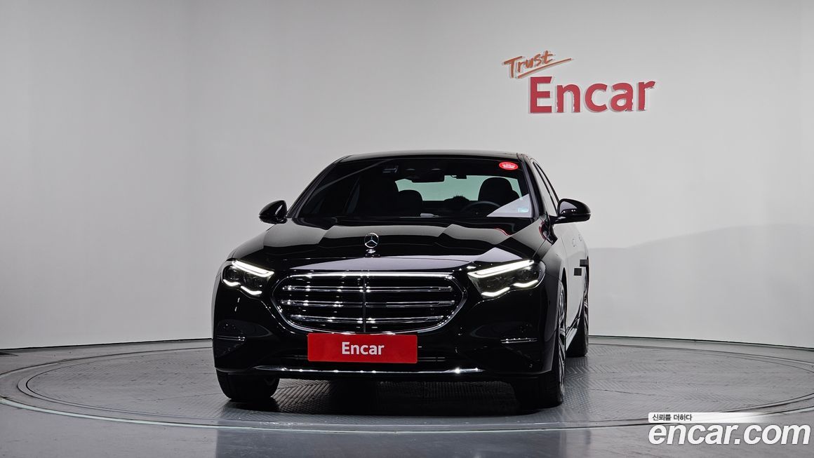 Mercedes-Benz E-Class 2025