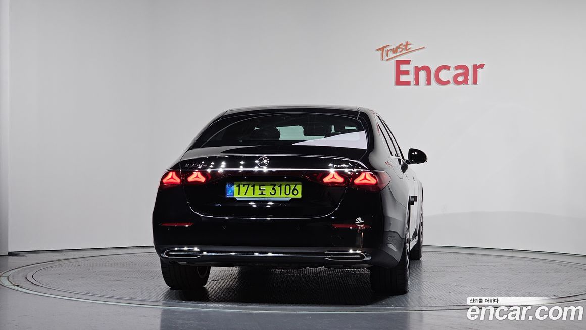 Mercedes-Benz E-Class 2025