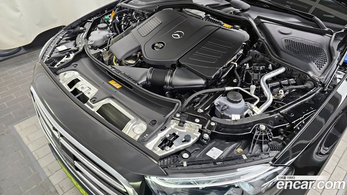 Mercedes-Benz E-Class 2025