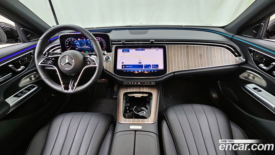 Mercedes-Benz E-Class 2025