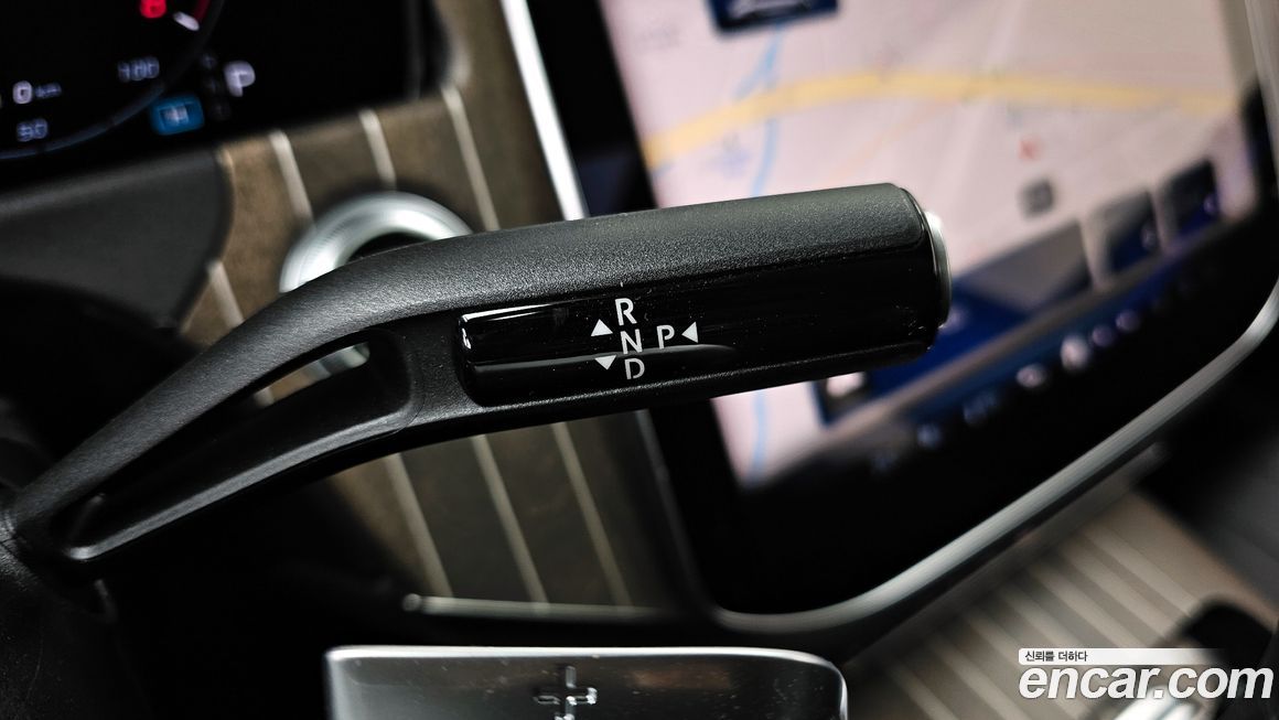 Mercedes-Benz E-Class 2025