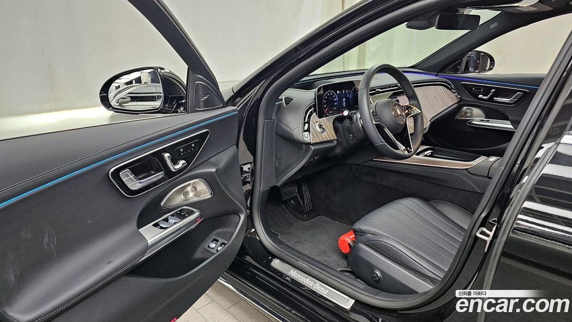 Mercedes-Benz E-Class 2025