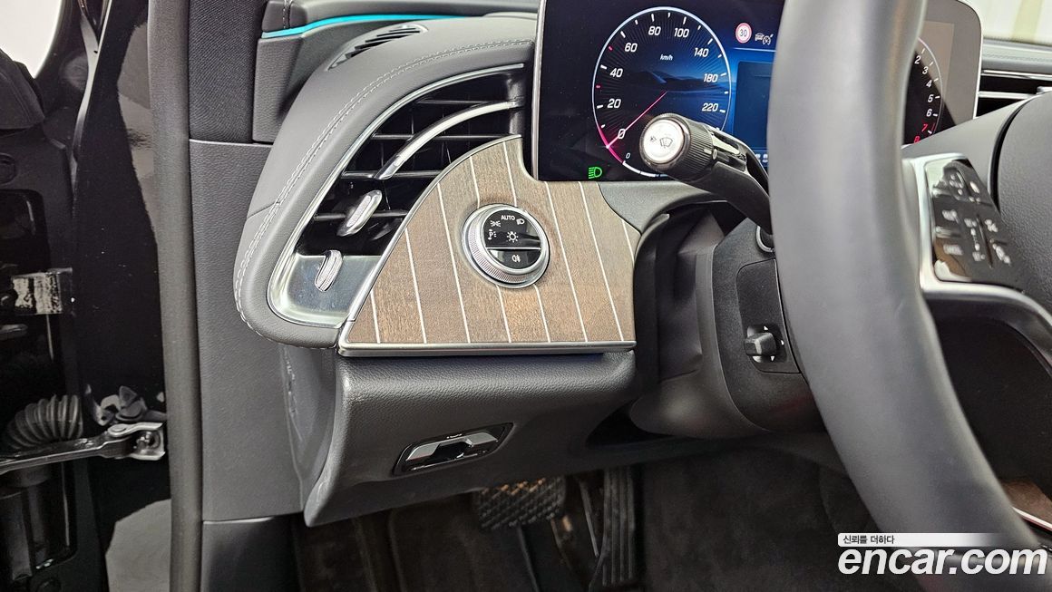 Mercedes-Benz E-Class 2025