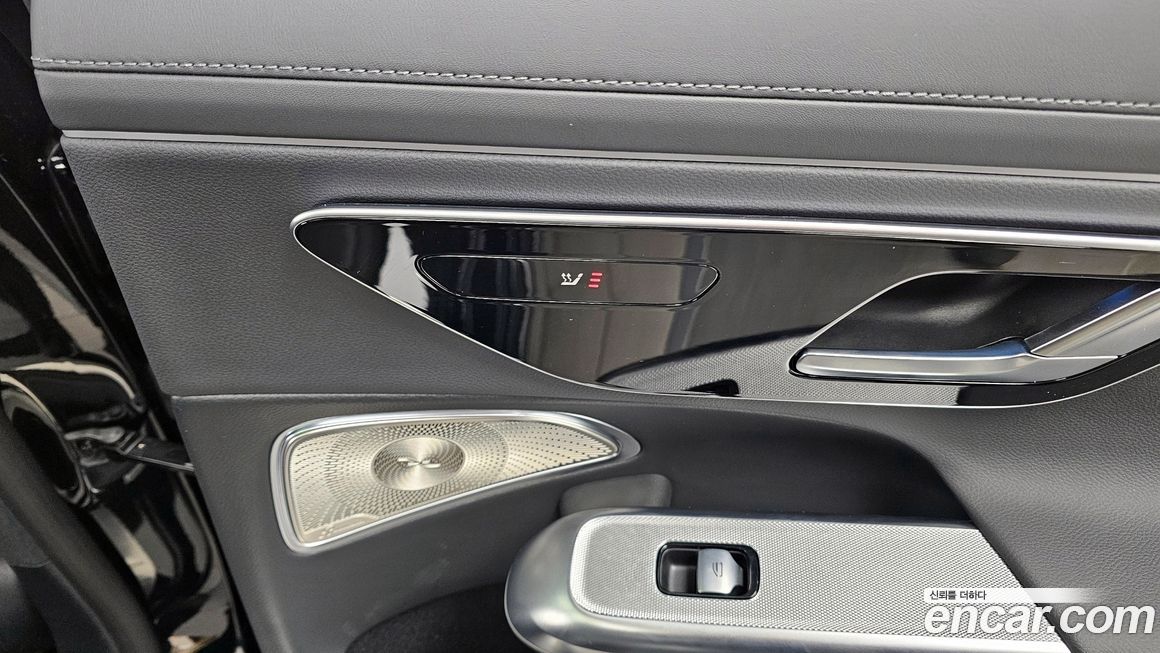 Mercedes-Benz E-Class 2025