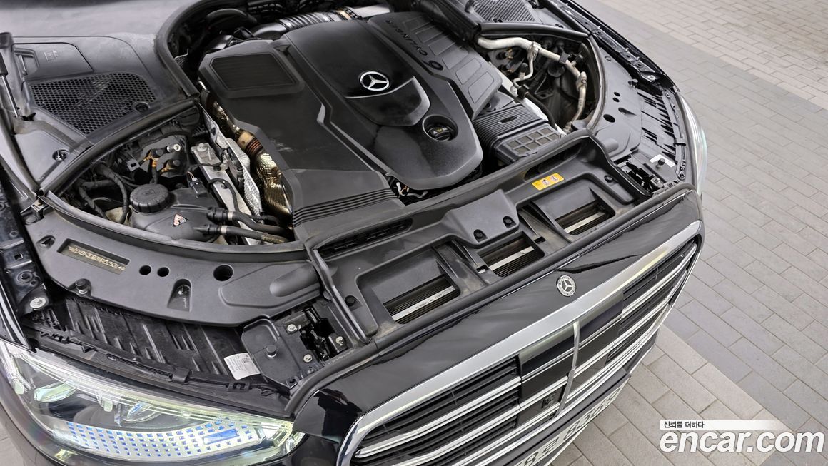 Mercedes-Benz S-Class 2021