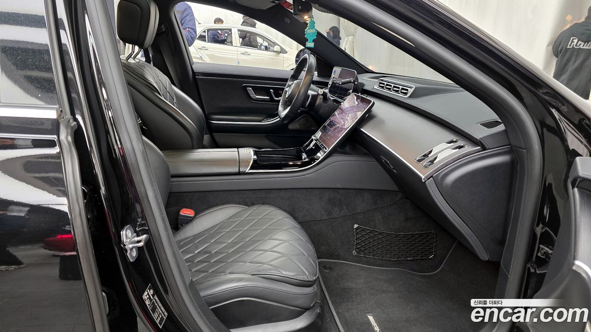 Mercedes-Benz S-Class 2021