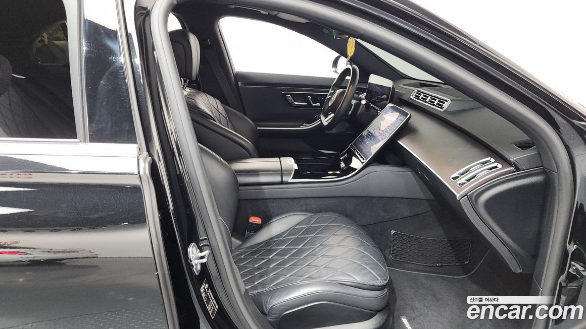 Mercedes-Benz S-Class 2021