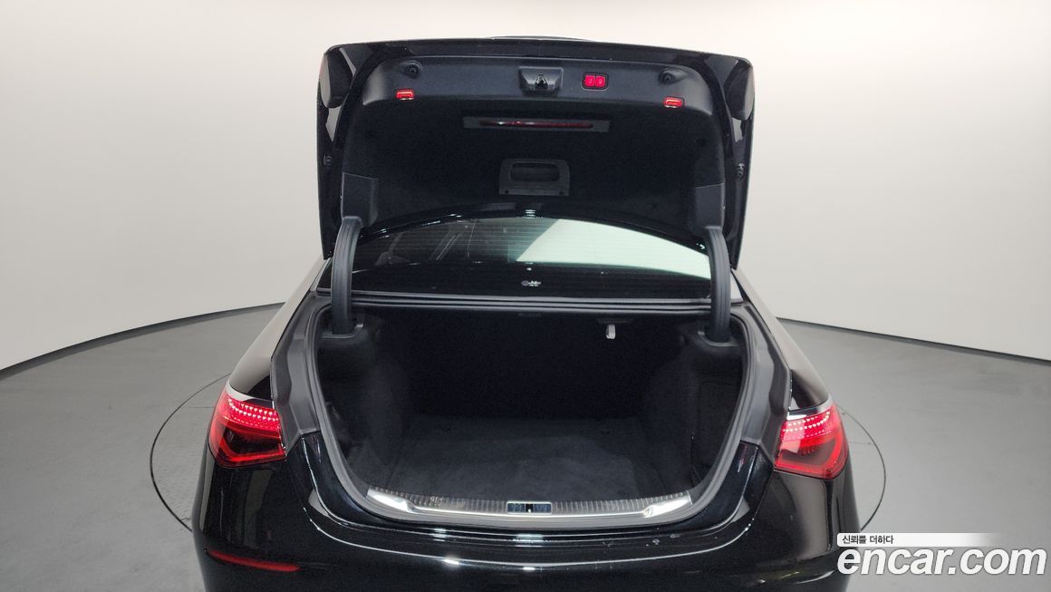 Mercedes-Benz S-Class 2021