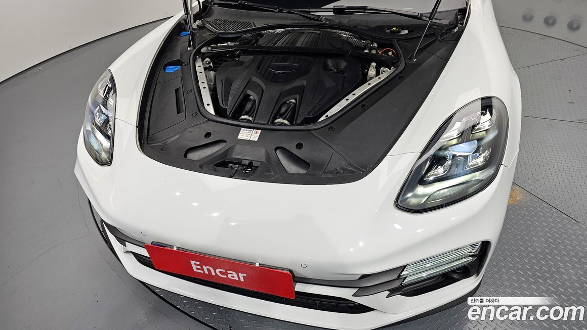 Porsche Panamera 2022