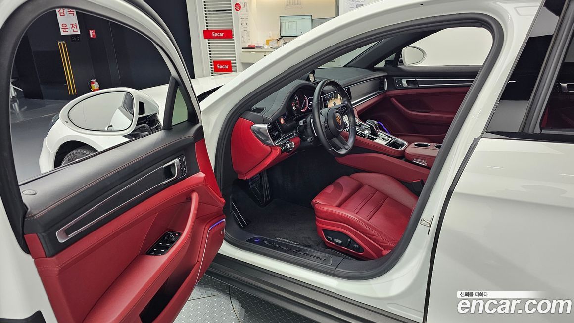 Porsche Panamera 2022