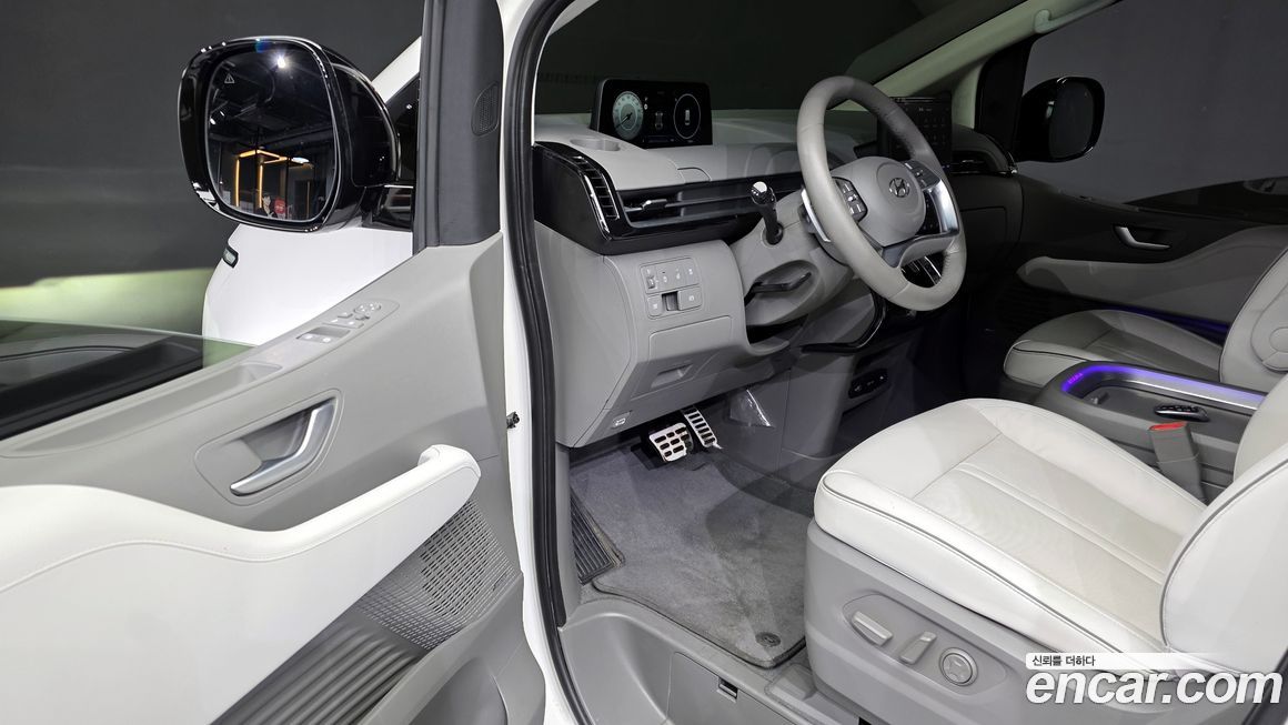Hyundai Staria 2022