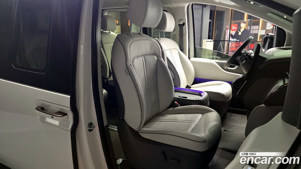 Hyundai Staria 2022