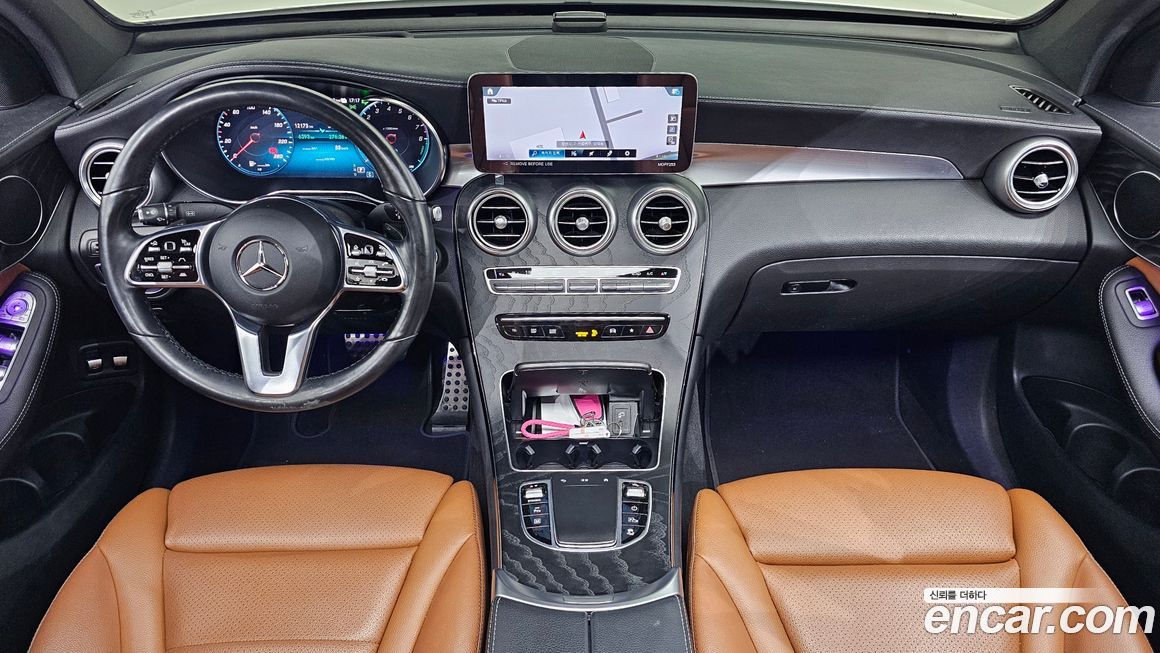 Mercedes-Benz GLC-Class 2023