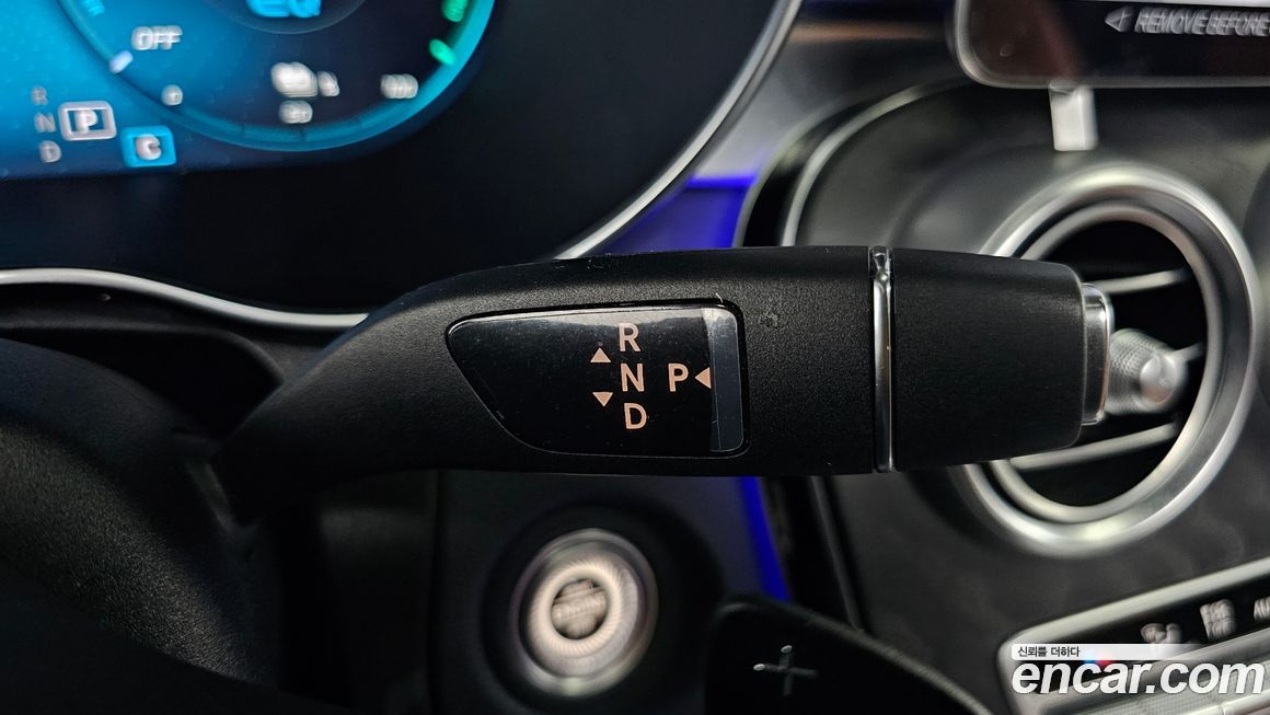 Mercedes-Benz GLC-Class 2023