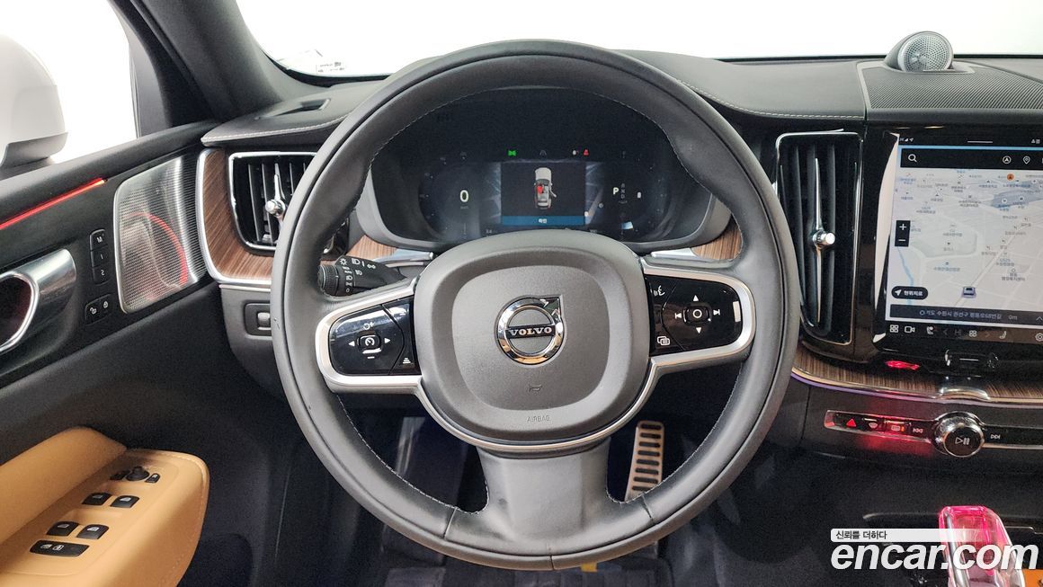 Volvo XC60 2022