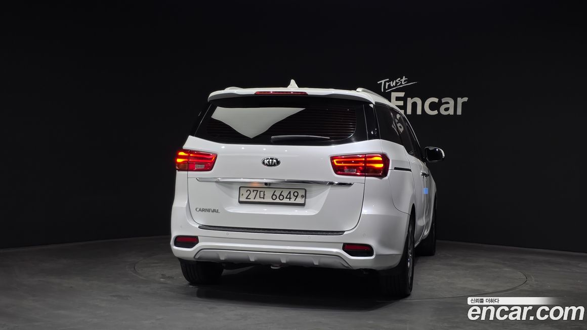 Kia Canival 2019