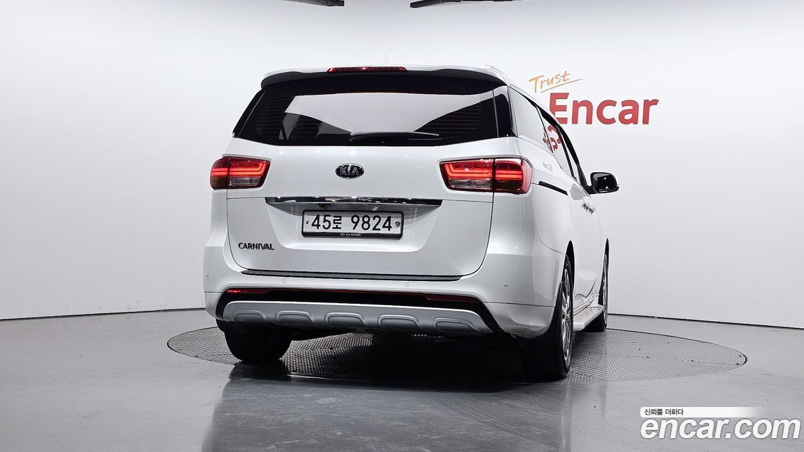 Kia Canival 2016