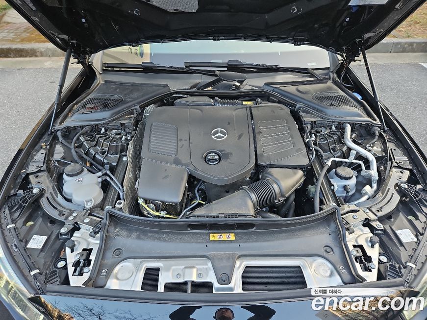 Mercedes-Benz E-Class 2025