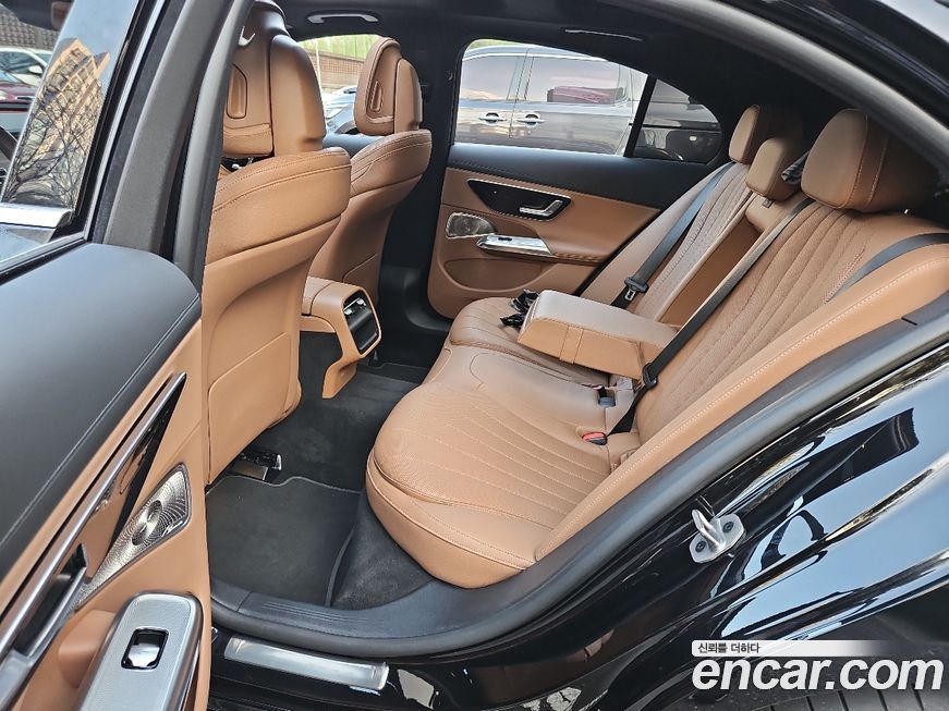 Mercedes-Benz E-Class 2025