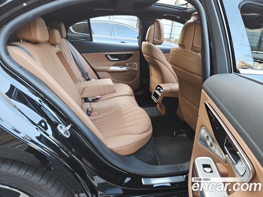 Mercedes-Benz E-Class 2025