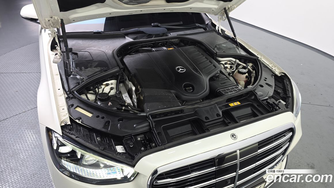 Mercedes-Benz S-Class 2022