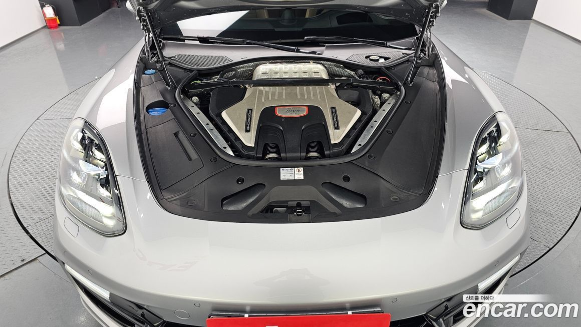 Porsche Panamera 2020