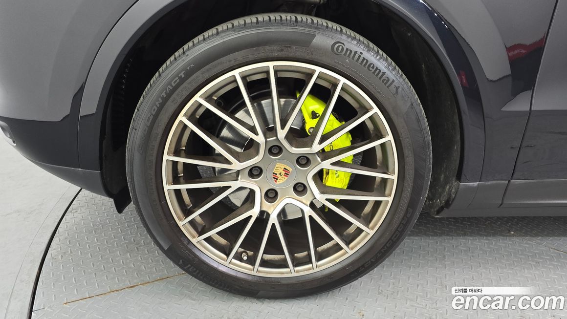 Porsche Cayenne 2022