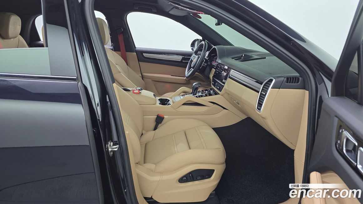 Porsche Cayenne 2022