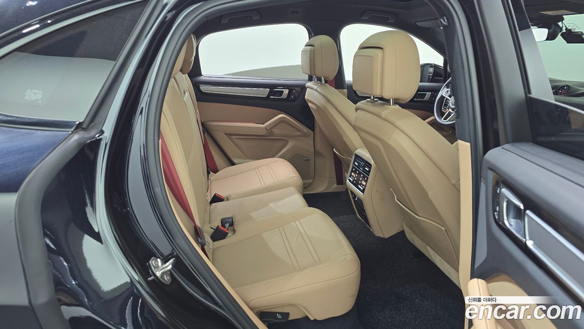 Porsche Cayenne 2022