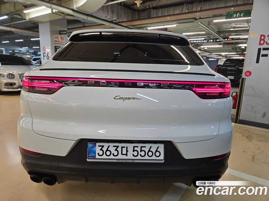 Porsche Cayenne 2022