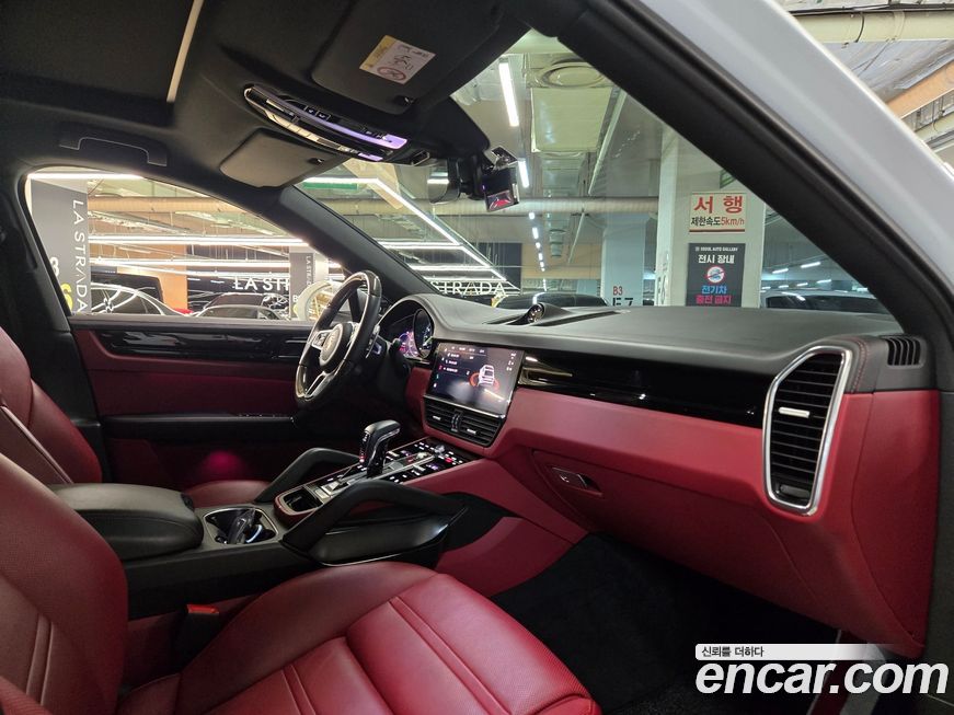 Porsche Cayenne 2022