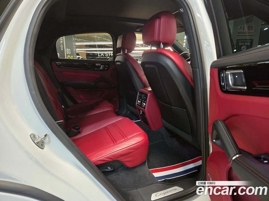 Porsche Cayenne 2022