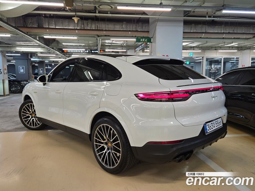 Porsche Cayenne 2022