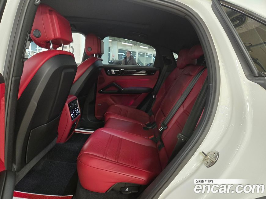 Porsche Cayenne 2022