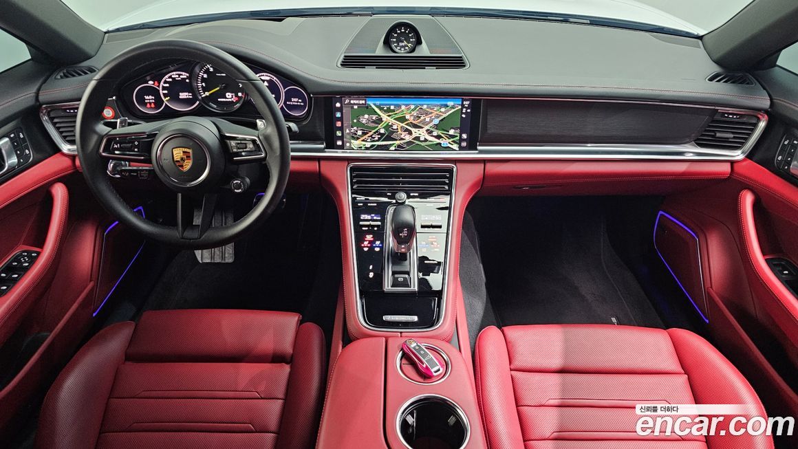 Porsche Panamera 2023