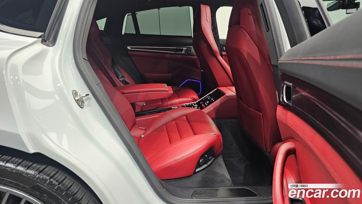 Porsche Panamera 2023